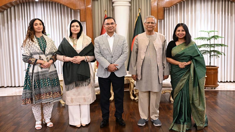 দেড় ঘণ্টা বৈঠক শেষে যমুনা ছাড়লেন তারেক রহমান