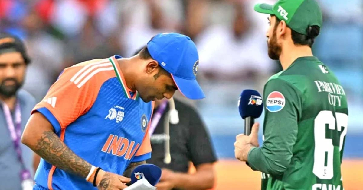 ভারতের বিপক্ষে ম্যাচে হ্যান্ডশেক’ নিয়ে কী বললেন পাকিস্তান অধিনায়ক