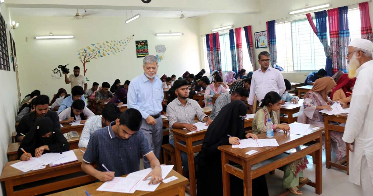 মাভাবিপ্রবিতে ‘বি’ ইউনিটের ভর্তি পরীক্ষা শান্তিপূর্ণভাবে অনুষ্ঠিত