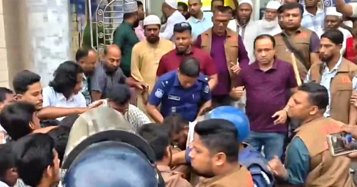 পুলিশের সঙ্গে বৈষম্যবিরোধী নেতাদের হাতাহাতি, ওসিসহ আহত ৮