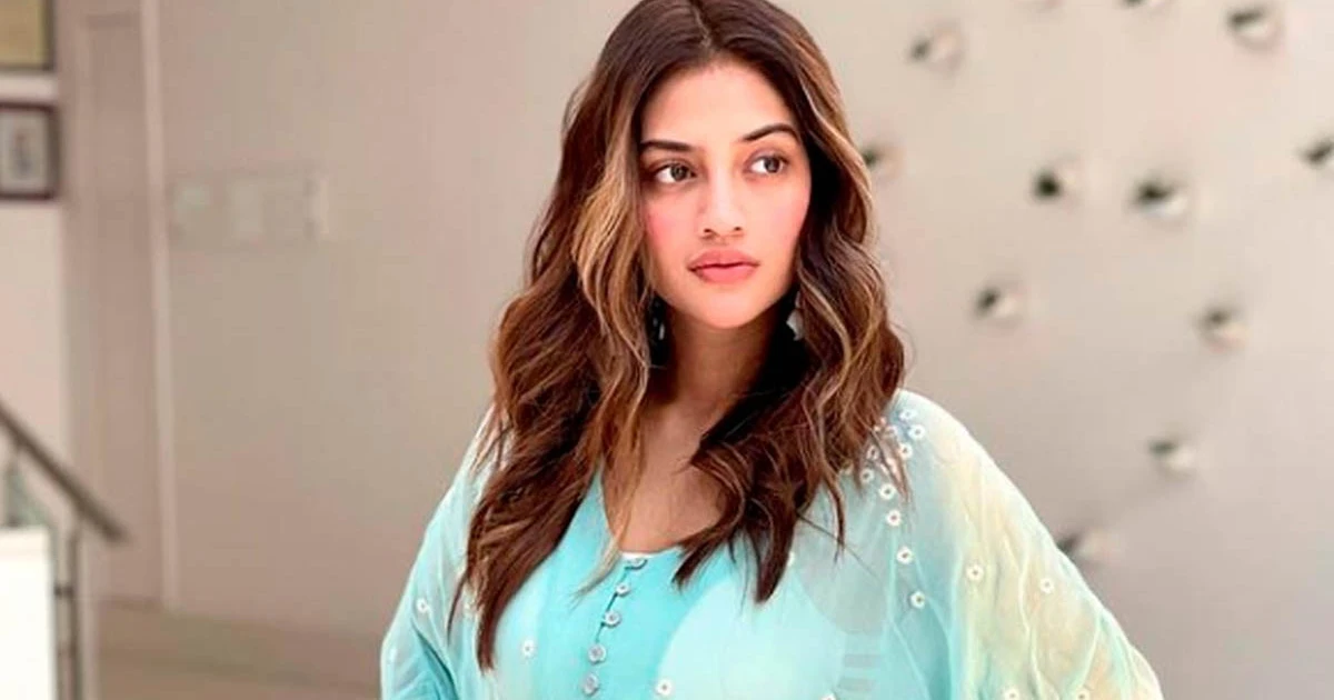 অভিমান ভুলে রাজনীতির মাঠে নুসরাত