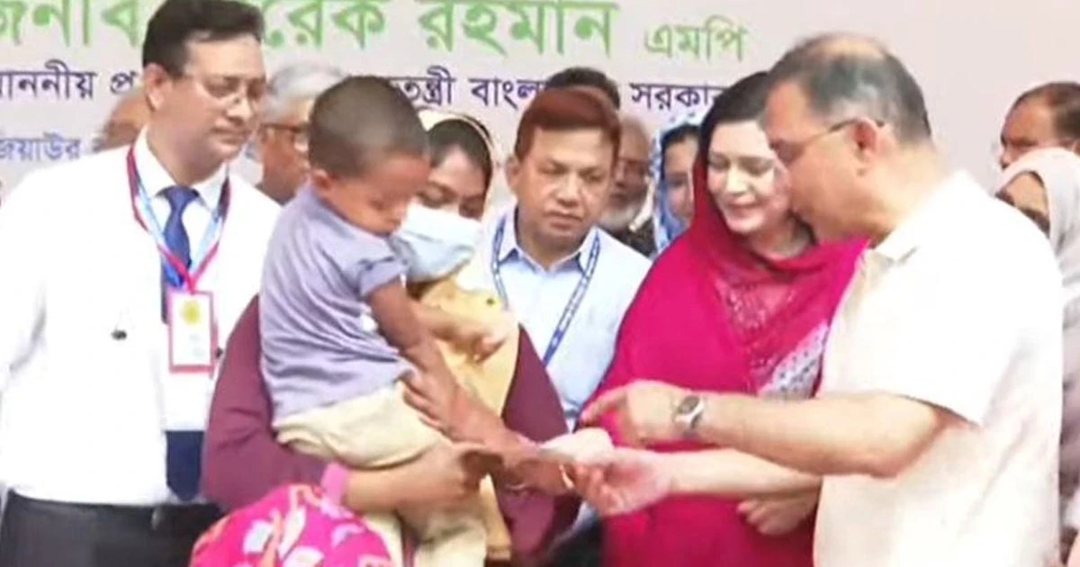 বগুড়ায় আলোচনার কেন্দ্রে জোবাইদা রহমান