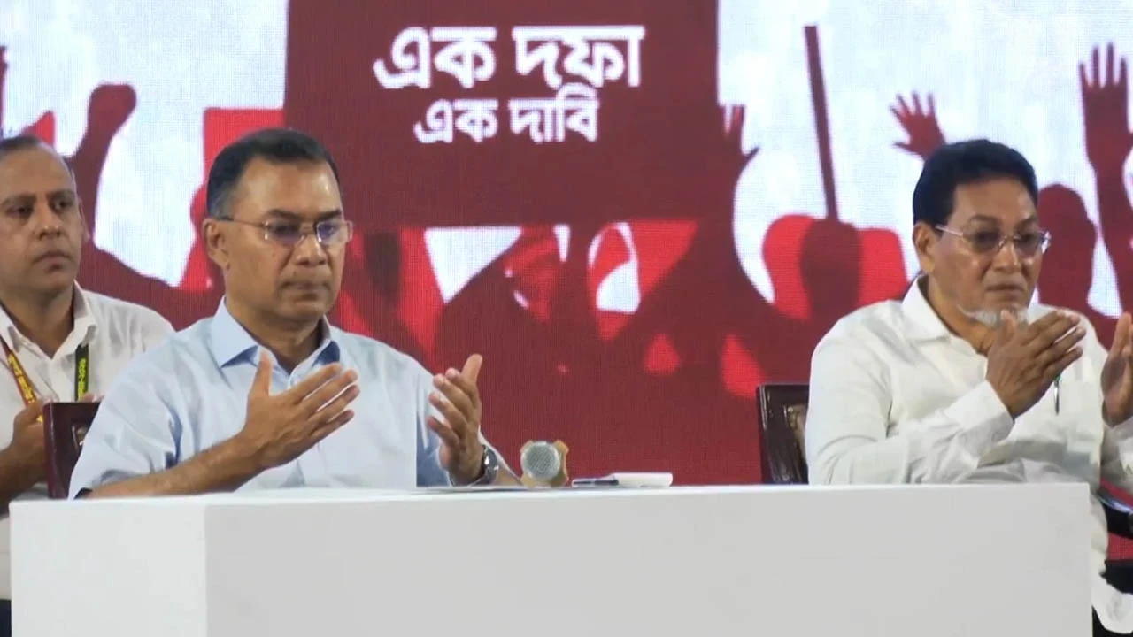 জুলাই জাতীয় সম্মেলনে যোগ দিয়েছেন প্রধানমন্ত্রী