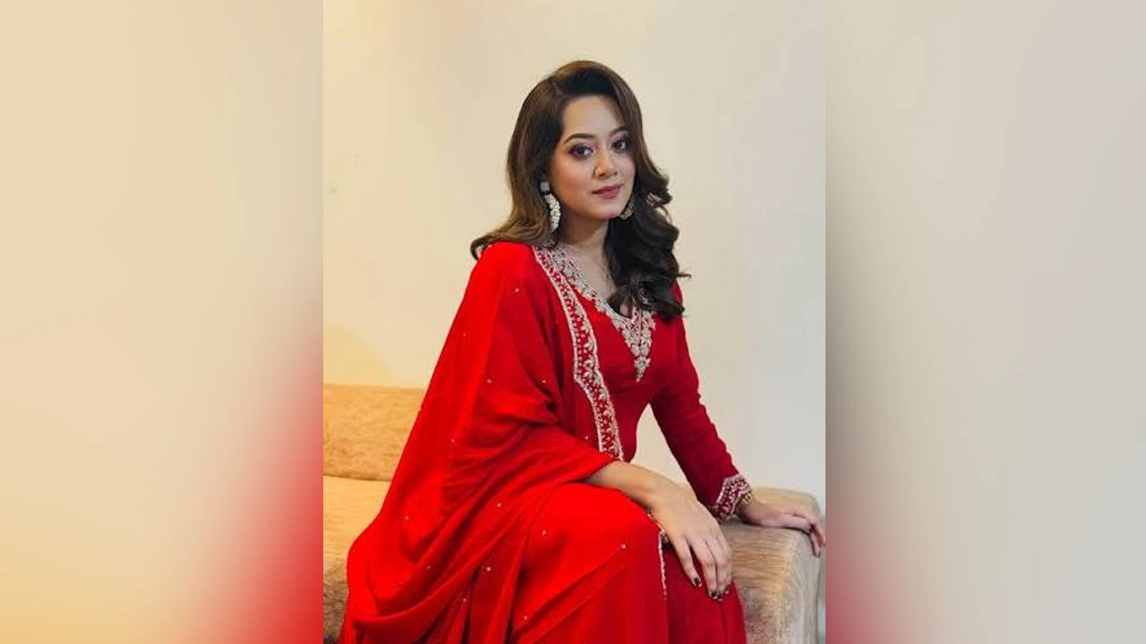 প্রেম-বিয়ের গুঞ্জনে মুখ খুললেন দীঘি