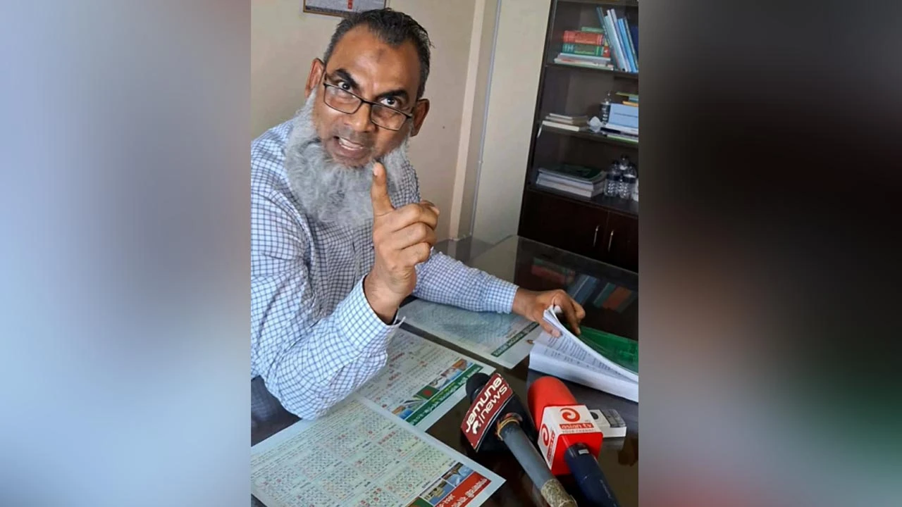 নওগাঁয় স্বাস্থ্যকেন্দ্র বন্ধ নিয়ে প্রশ্ন করায় সাংবাদিককে প্রকাশ্য মামলার হুমকি